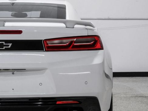 Used 2018 Chevrolet Camaro SS RWD image 45
