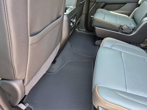 New 2026 GMC Yukon AT4 w/ AT4 Premium Package AWD/4WD image 33