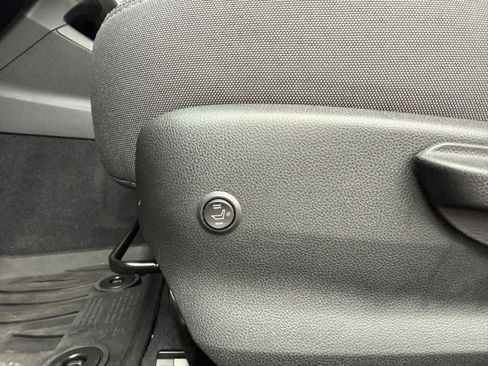 Certified 2024 Subaru Crosstrek 2.0i Premium image 17