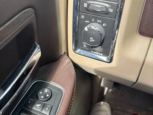 Used 2016 RAM 1500 Laramie Longhorn AWD/4WD image 17