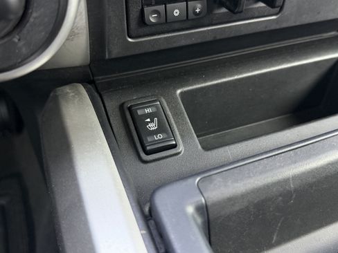 Used 2021 Nissan Titan SV w/ SV Convenience Package AWD/4WD image 24