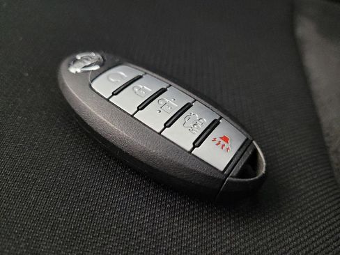 Used 2022 Nissan Sentra SR w/ Trunk Package image 32