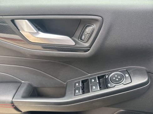 Used 2023 Ford Escape ST-Line w/ Tech Pack #1 image 9