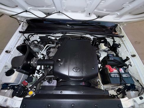 Used 2015 Toyota Tacoma 4x4 Double Cab image 43