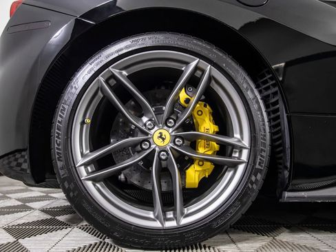 Used 2017 Ferrari 488 GTB RWD image 67
