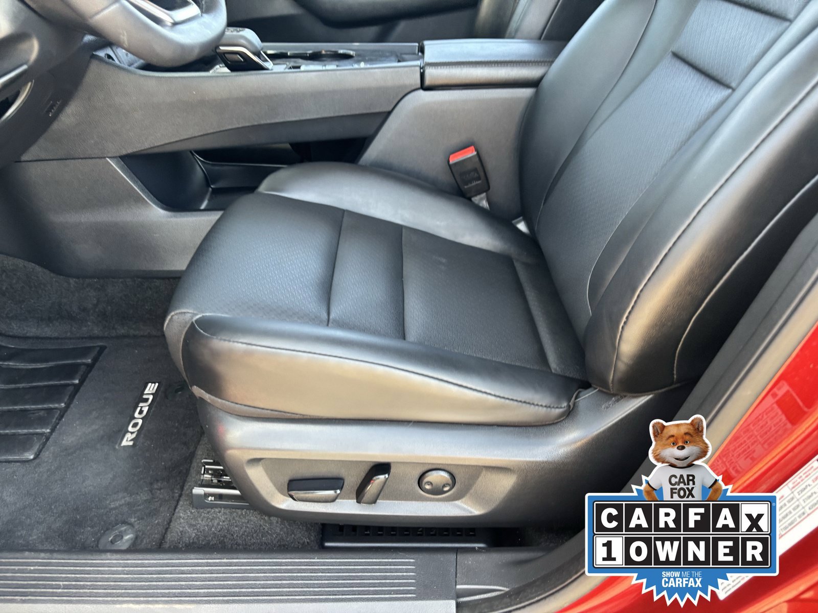 Used 2024 Nissan Rogue SV w/ SV Premium Package FWD image 22