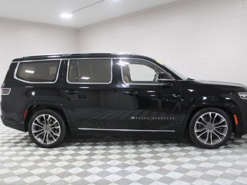 Used 2022 Jeep Grand Wagoneer Series III image 12