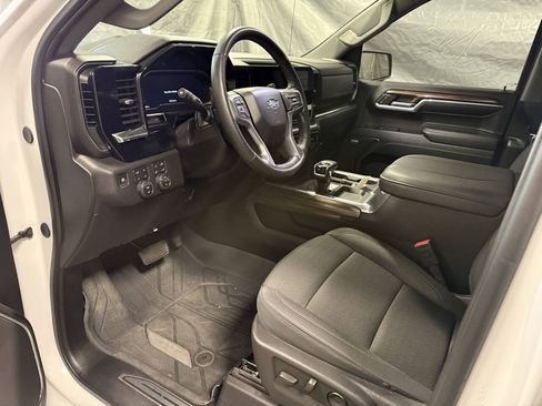 Used 2024 Chevrolet Silverado 1500 RST w/ Redline Edition AWD/4WD image 17