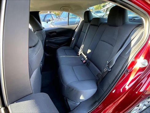 Certified 2025 Toyota Corolla LE image 18