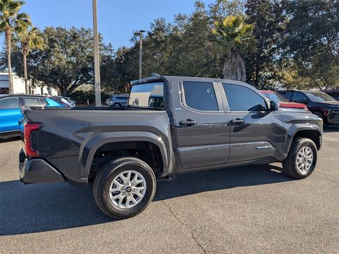 Used 2025 Toyota Tacoma SR5 image 3