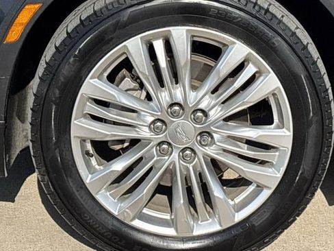 Used 2019 Cadillac XT5 Premium Luxury image 10