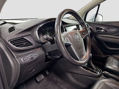 Used 2019 Buick Encore Essence AWD/4WD image 5