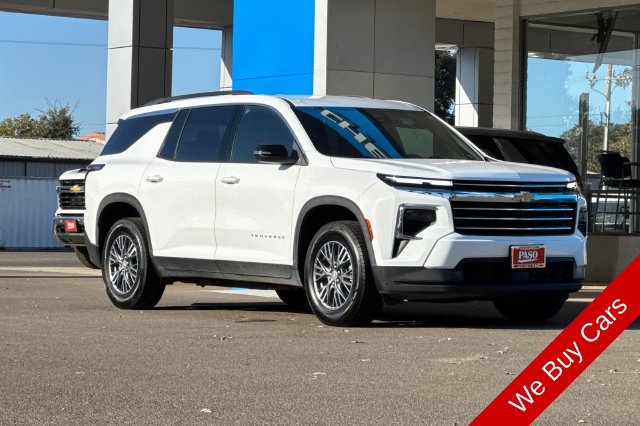 Used 2025 Chevrolet Traverse LT AWD/4WD image 2