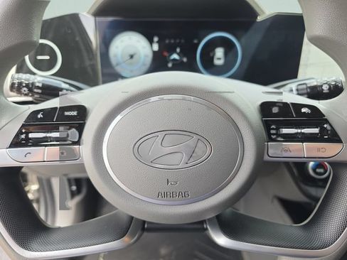 Used 2024 Hyundai Elantra SEL FWD image 38