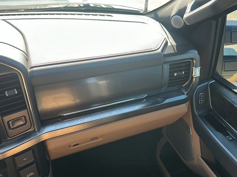Used 2023 Ford F250 Lariat w/ Lariat Ultimate Package AWD/4WD image 17