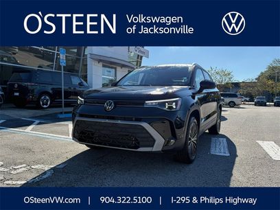Certified 2025 Volkswagen Taos SE w/ Panoramic Sunroof Package