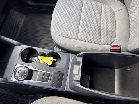 Used 2021 Ford Escape SE w/ SE Sport Appearance Package image 38