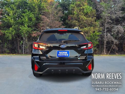 Used 2024 Subaru Crosstrek 2.0i Premium image 18