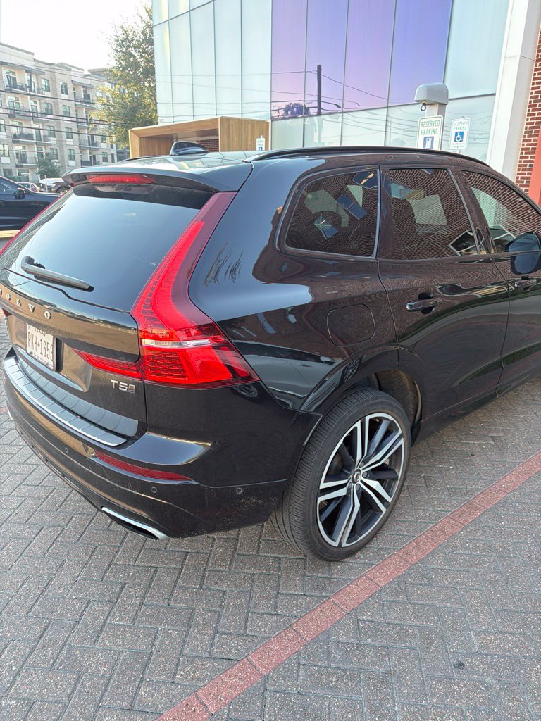 Used 2021 Volvo XC60 T5 R-Design w/ Protection Package Premier AWD/4WD image 8