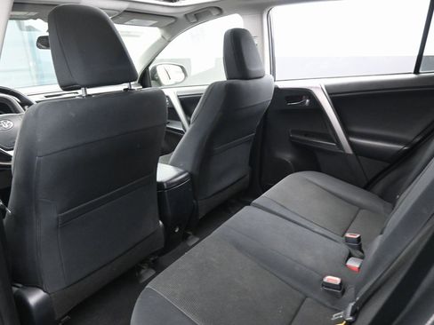 Used 2016 Toyota RAV4 XLE image 28