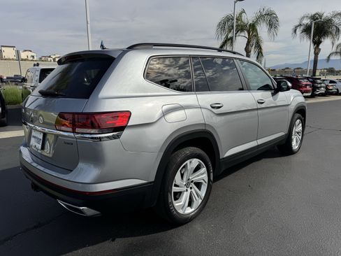 Certified 2023 Volkswagen Atlas SE w/ Panoramic Sunroof Package image 10