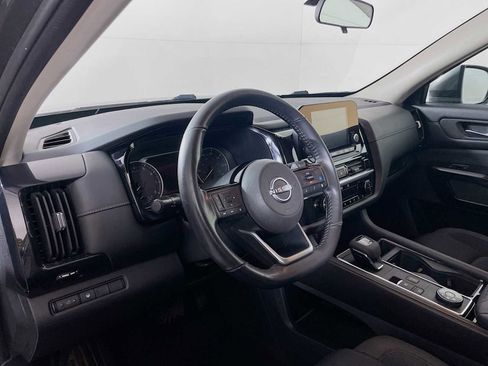 Used 2022 Nissan Pathfinder SV image 7