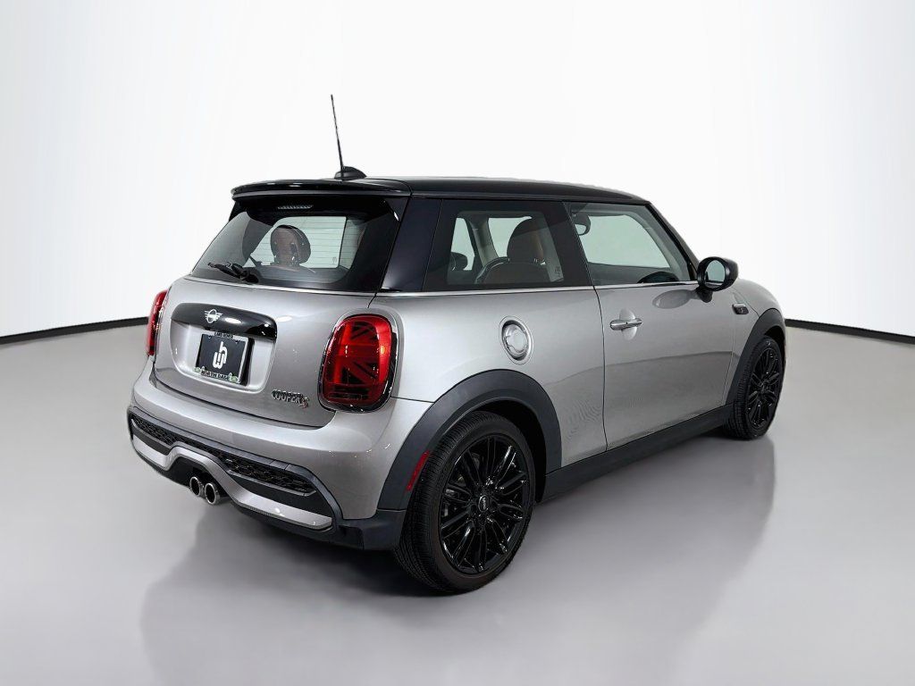 Used 2024 MINI Cooper S w/ Signature Upholstery Package FWD image 5