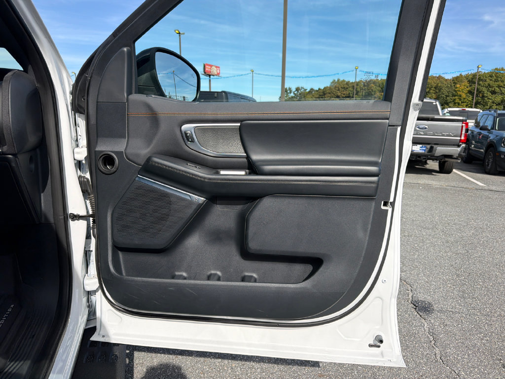 Used 2025 Ford Expedition Tremor AWD/4WD image 14