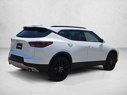 Used 2024 Chevrolet Blazer LT FWD image 11