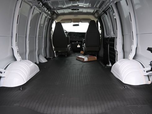 New 2026 GMC Savana 2500 w/ Driver Convenience Package image 11