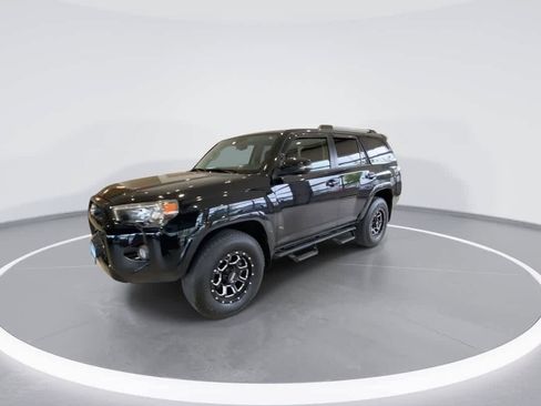 Certified 2019 Toyota 4Runner SR5 Premium AWD/4WD image 4