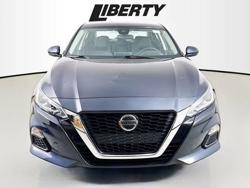 Used 2022 Nissan Altima 2.5 SV image 2