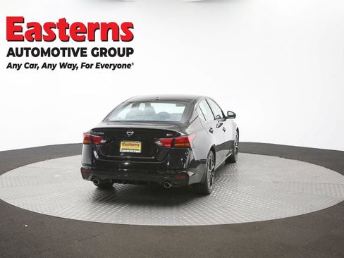 Used 2025 Nissan Altima 2.5 SR FWD image 34