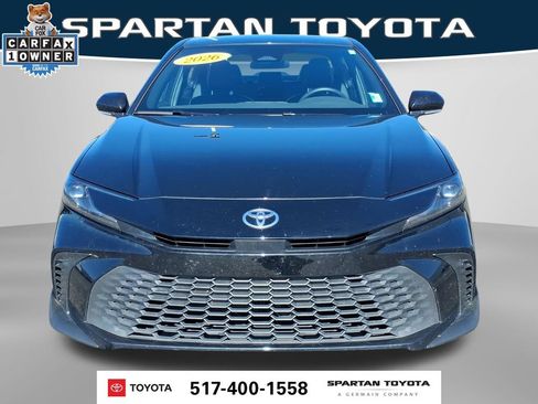 Used 2026 Toyota Camry SE FWD image 2