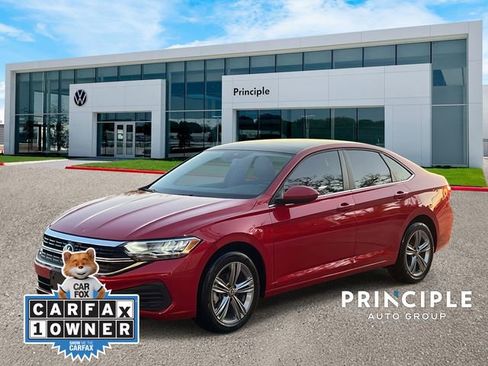 Certified 2023 Volkswagen Jetta SE image 1