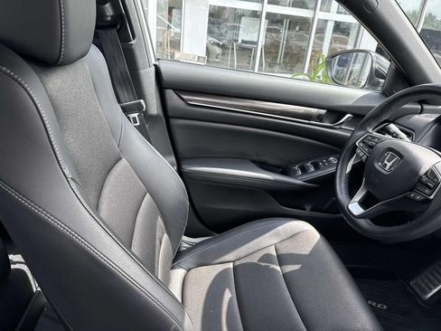 Used 2022 Honda Accord Sport image 11