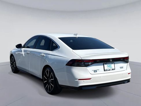 Certified 2023 Honda Accord Touring image 6