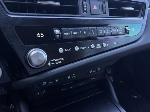 Used 2022 Lexus ES 350 w/ Premium Package FWD image 25