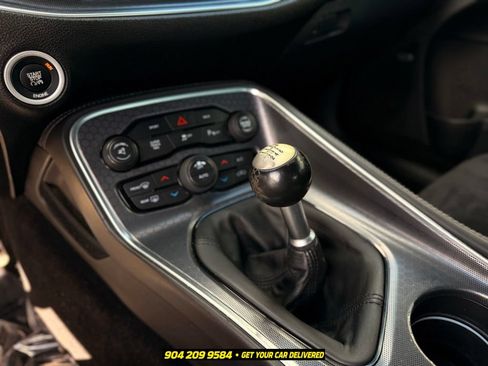 Used 2016 Dodge Challenger R/T Scat Pack w/ Leather Interior Group RWD image 21