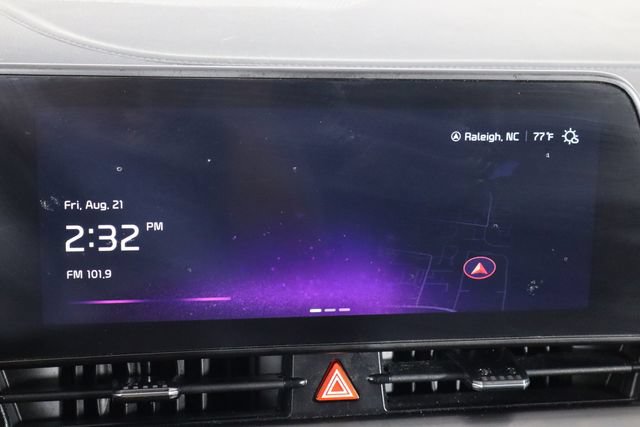 Certified 2025 Kia Sportage EX FWD image 30