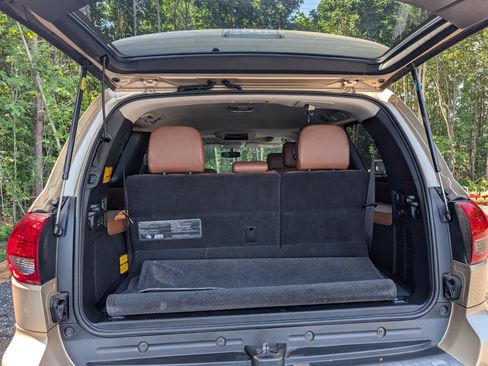 Used 2013 Toyota Sequoia Platinum RWD image 26