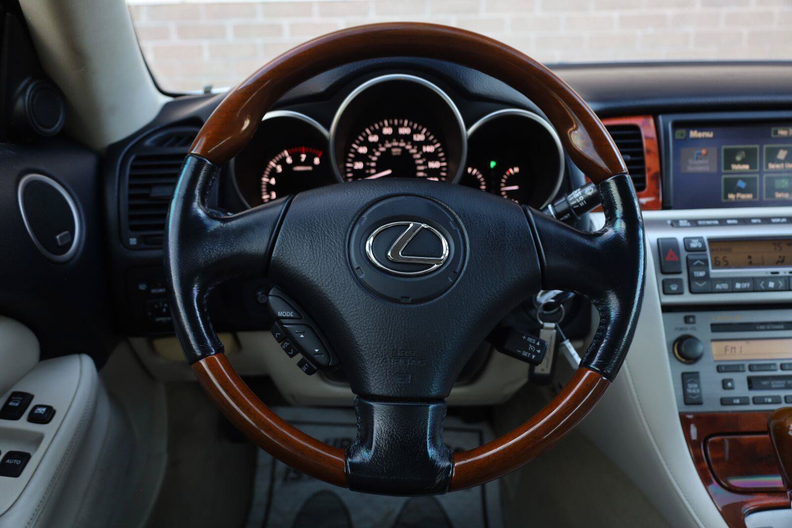 Used 2007 Lexus SC 430 Convertible w/ Preferred Accessory Pkg RWD image 24