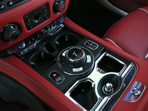 Used 2020 Rolls-Royce Wraith image 28