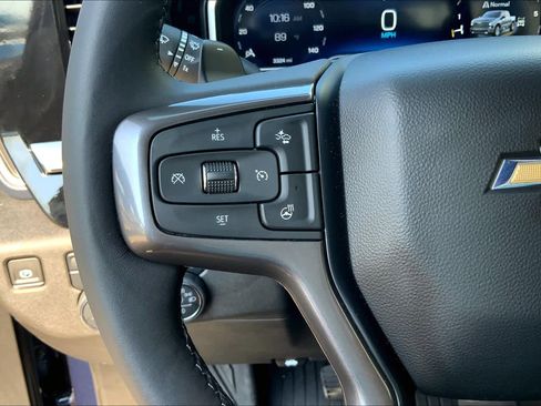 Used 2023 Chevrolet Silverado 1500 High Country w/ Technology Package AWD/4WD image 23