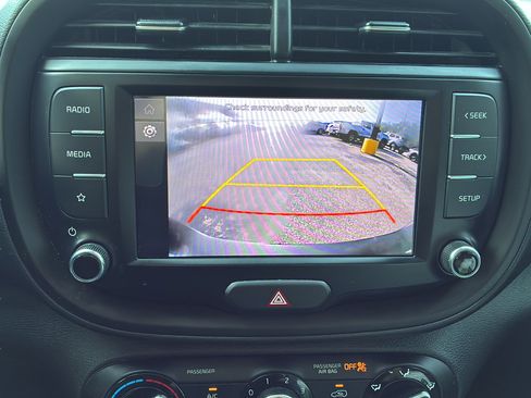 Used 2022 Kia Soul LX w/ Technology Package FWD image 21