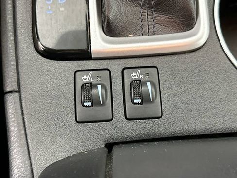 Used 2019 Toyota Highlander XLE AWD/4WD image 15