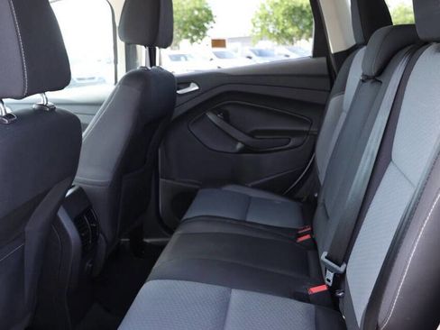 Used 2017 Ford Escape SE FWD image 17