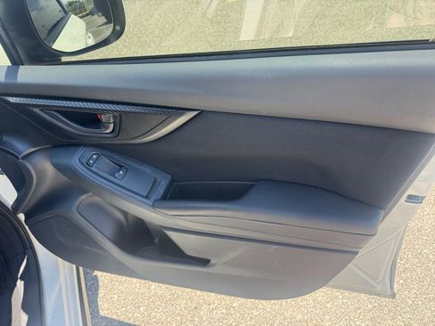 Used 2018 Subaru Crosstrek 2.0i AWD/4WD image 18