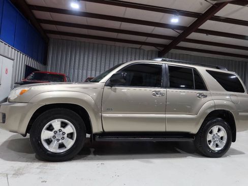 Used 2008 Toyota 4Runner SR5 w/ SR5 Extra Value Pkg 1 RWD image 1
