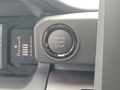 Used 2026 Toyota Tacoma SR5 AWD/4WD image 30
